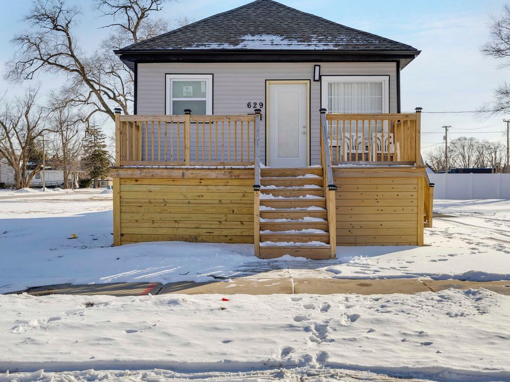 629 E 154th Street, Phoenix, IL 60426