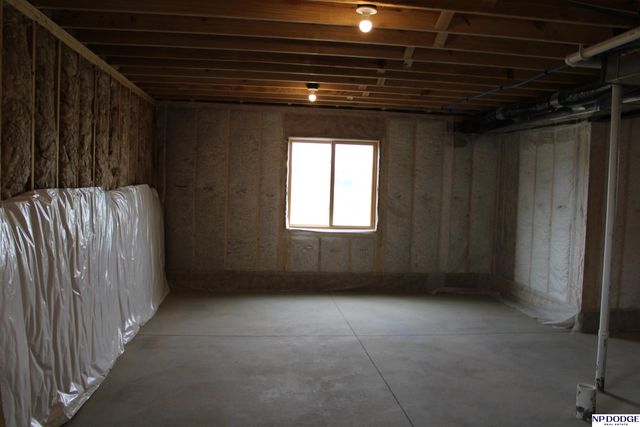 6450 N 13th Court, Lincoln, NE 68521