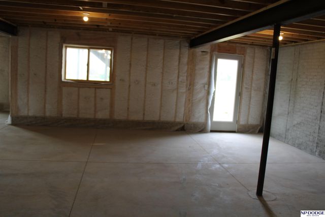 6450 N 13th Court, Lincoln, NE 68521