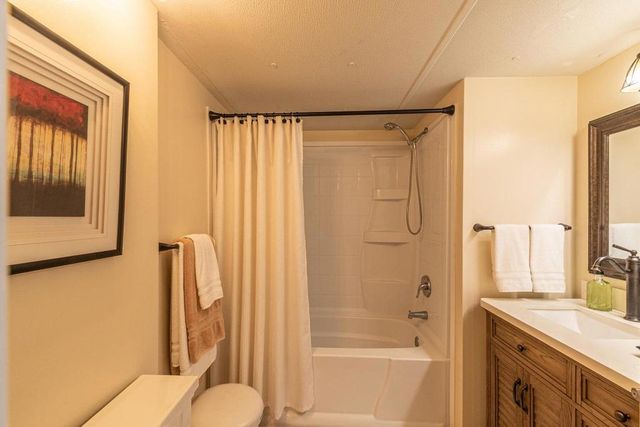 33250 Laura Drive, Thousand Palms, CA 92276