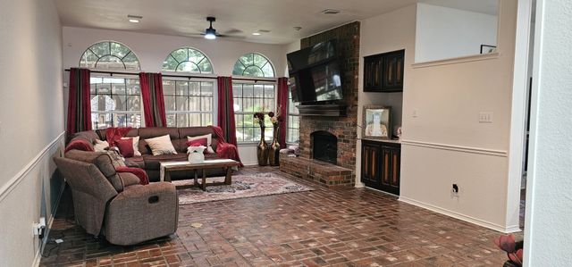 1402 Susan Lane, Carrollton, TX 75007