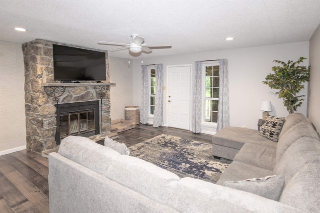32 Seven Point Lane, Cabot, AR 72023