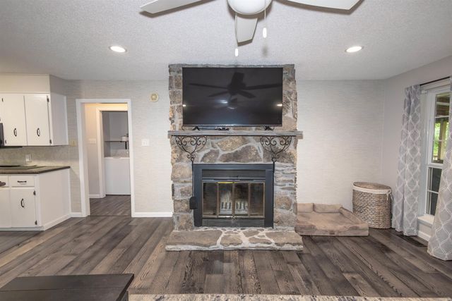 32 Seven Point Lane, Cabot, AR 72023