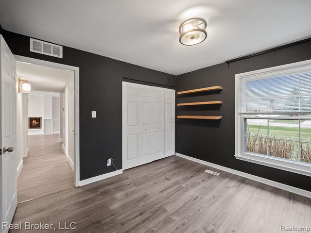 1909 Marie Circle, Bloomfield Hills, MI 48302
