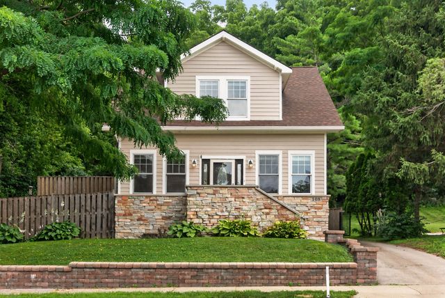 108 N Main Street, Algonquin, IL 60102