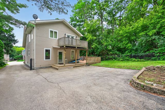108 N Main Street, Algonquin, IL 60102