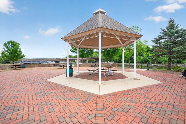 108 N Main Street, Algonquin, IL 60102