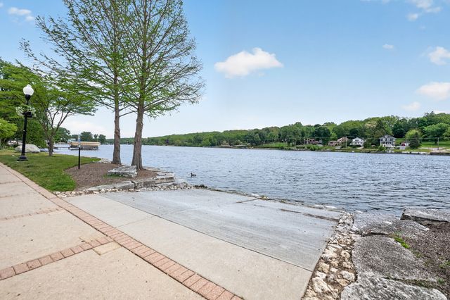 108 N Main Street, Algonquin, IL 60102