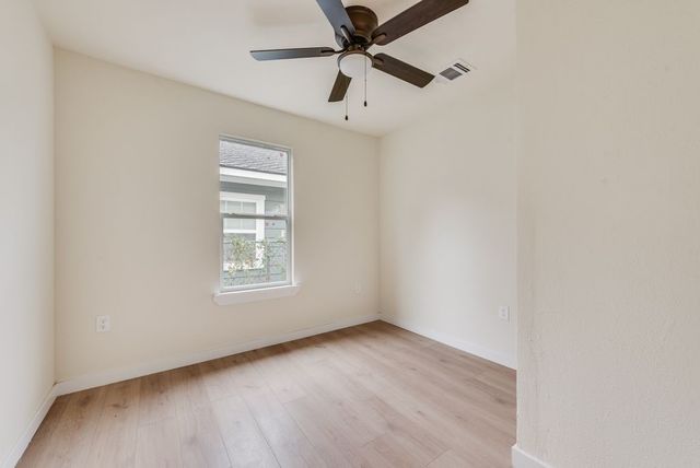 3414 Vilbig Road, Dallas, TX 75212