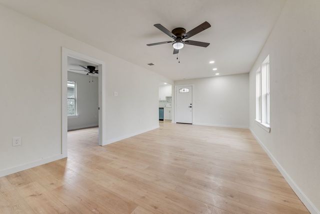 3414 Vilbig Road, Dallas, TX 75212