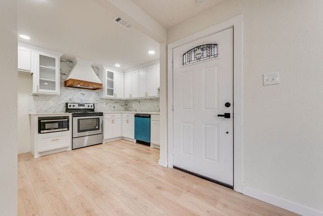 3414 Vilbig Road, Dallas, TX 75212