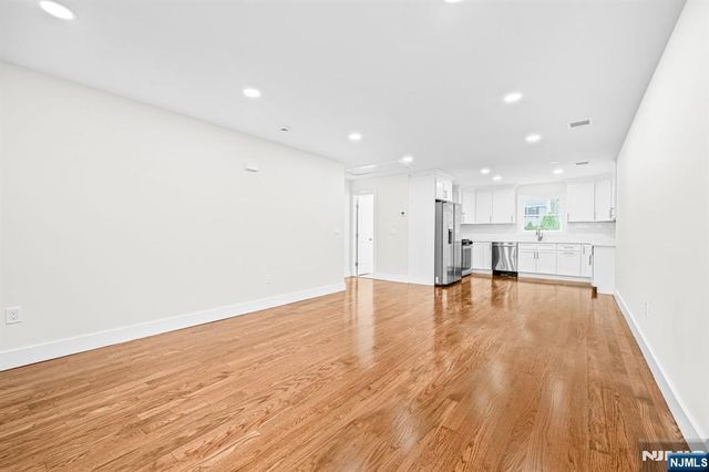 83 Harrison Avenue 2, Waldwick, NJ 07463