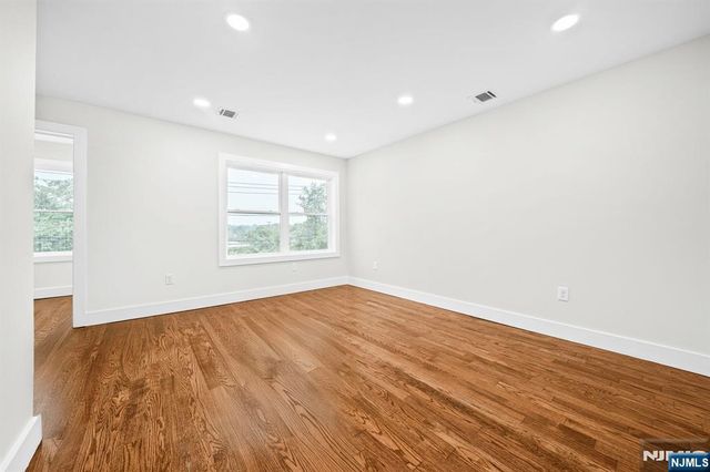 83 Harrison Avenue 2, Waldwick, NJ 07463