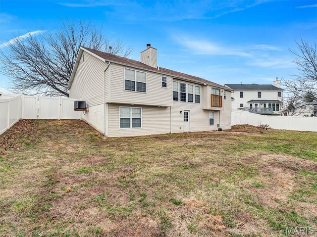 1312 Washingtons Crossing Drive, O'fallon, MO 63366