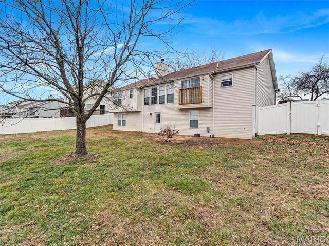 1312 Washingtons Crossing Drive, O'fallon, MO 63366