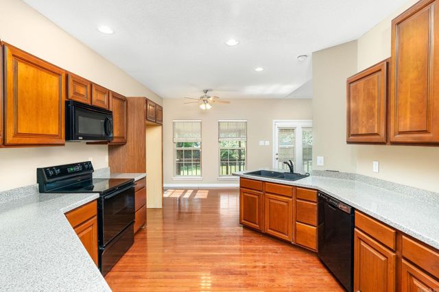 300 TANGLEWOOD Road, Hot Springs, AR 71913