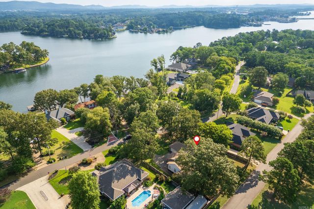 300 TANGLEWOOD Road, Hot Springs, AR 71913