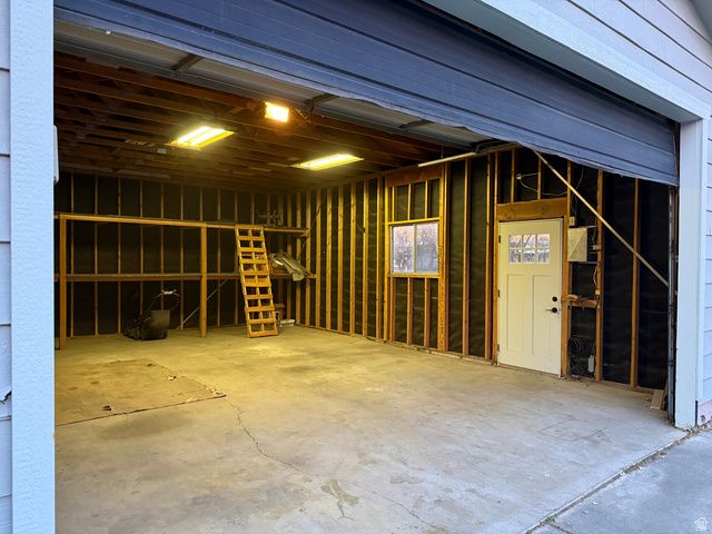 5210 S 900 ST, Murray, UT 84117