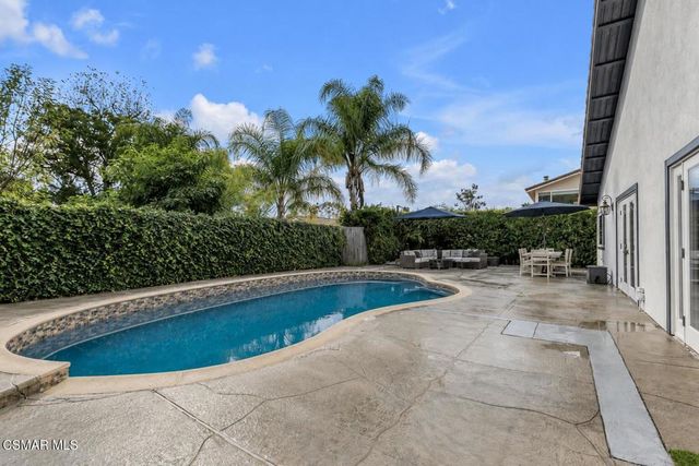 2854 E Sierra Drive, Thousand Oaks, CA 91362