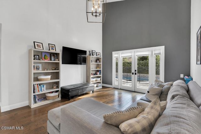 2854 E Sierra Drive, Thousand Oaks, CA 91362