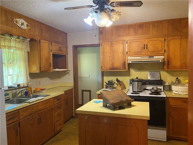 1211 Quincy Street, Leavenworth, KS 66048