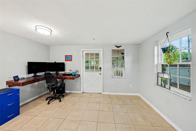 3901 13TH AVENUE N, St Petersburg, FL 33713