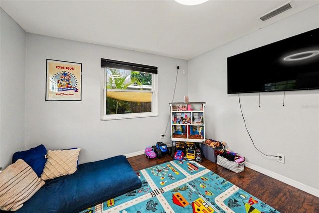 3901 13TH AVENUE N, St Petersburg, FL 33713