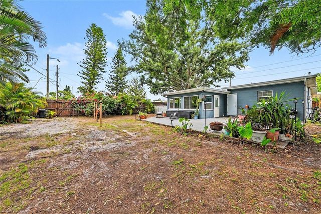 3901 13TH AVENUE N, St Petersburg, FL 33713