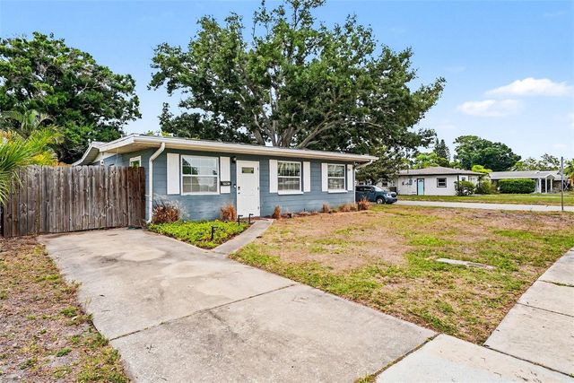 3901 13TH AVENUE N, St Petersburg, FL 33713