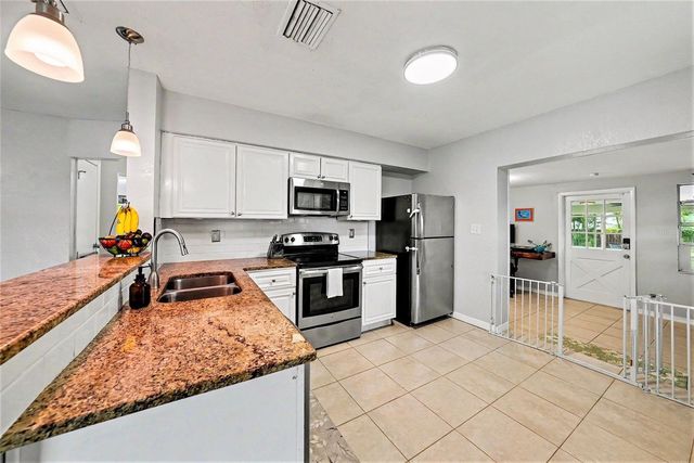 3901 13TH AVENUE N, St Petersburg, FL 33713