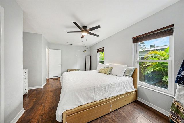 3901 13TH AVENUE N, St Petersburg, FL 33713