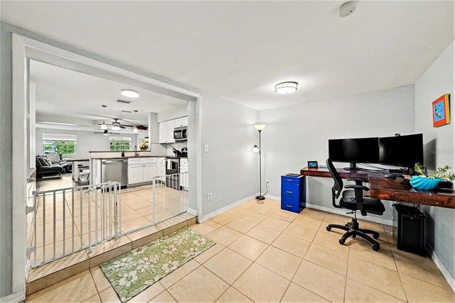 3901 13TH AVENUE N, St Petersburg, FL 33713