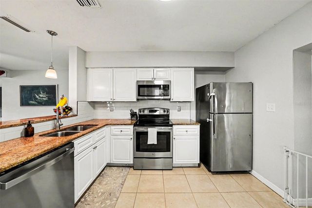 3901 13TH AVENUE N, St Petersburg, FL 33713