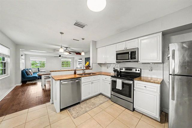 3901 13TH AVENUE N, St Petersburg, FL 33713