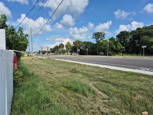 4007 FLAMINGO DRIVE, New Port Richey, FL 34652