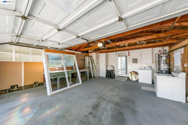 2049 Rosedale Dr, San Pablo, CA 94806