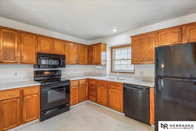 1511 N 144th Avenue Circle, Omaha, NE 68154
