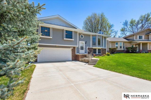 1511 N 144th Avenue Circle, Omaha, NE 68154