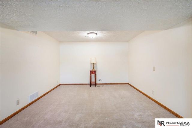 1511 N 144th Avenue Circle, Omaha, NE 68154