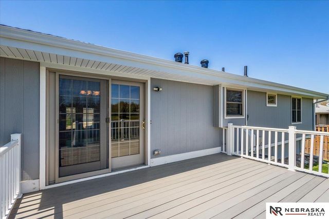 1511 N 144th Avenue Circle, Omaha, NE 68154