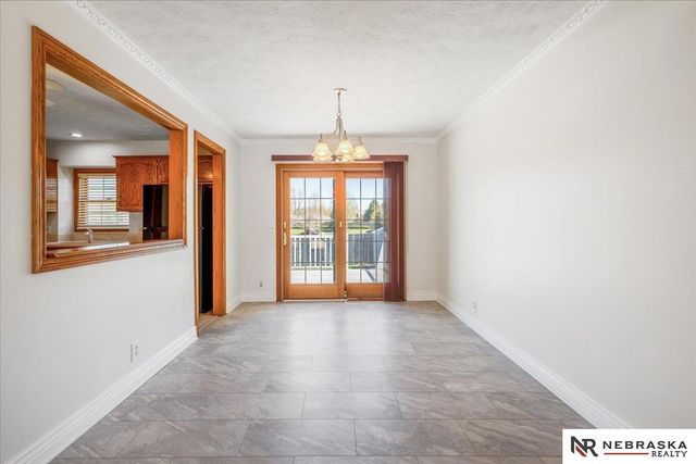 1511 N 144th Avenue Circle, Omaha, NE 68154