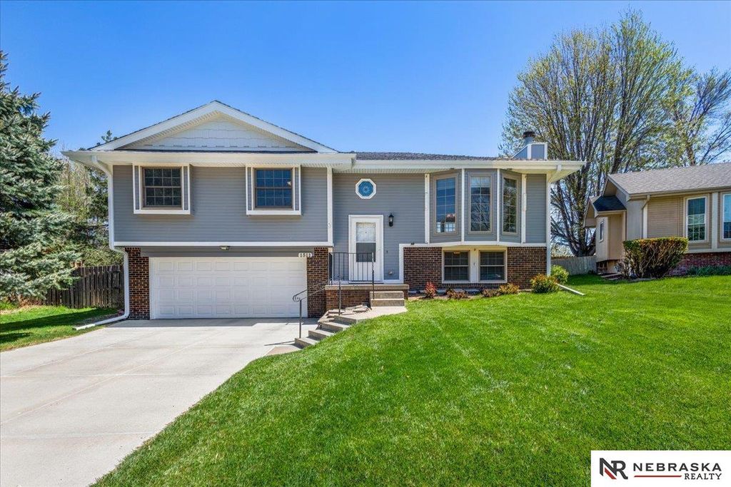 1511 N 144th Avenue Circle, Omaha, NE 68154