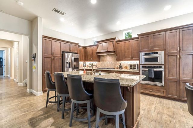 4199 N Quail Xing, Clovis, CA 93619