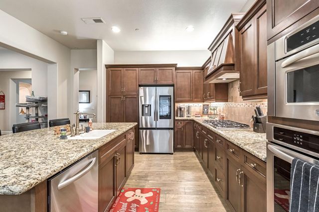 4199 N Quail Xing, Clovis, CA 93619