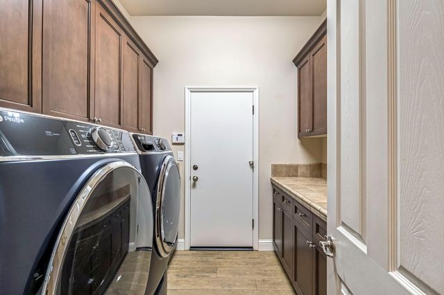 4199 N Quail Xing, Clovis, CA 93619