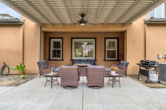 4199 N Quail Xing, Clovis, CA 93619