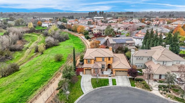 4199 N Quail Xing, Clovis, CA 93619