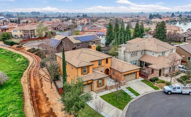 4199 N Quail Xing, Clovis, CA 93619