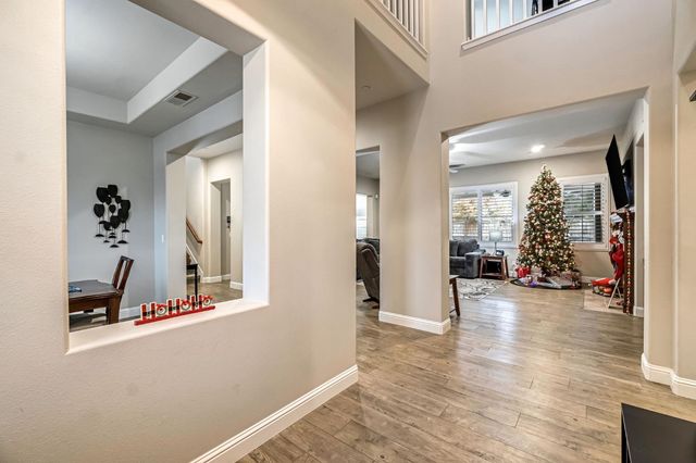 4199 N Quail Xing, Clovis, CA 93619