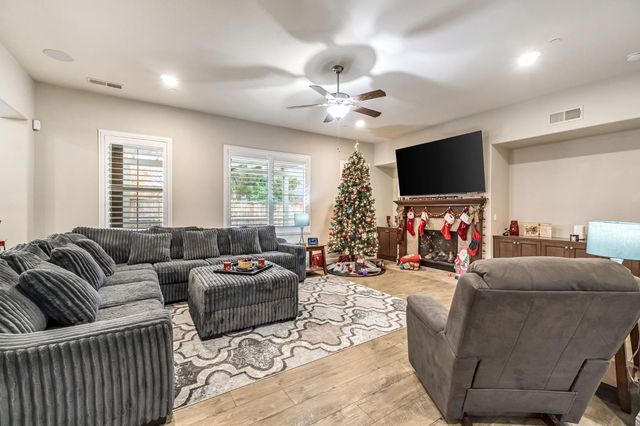 4199 N Quail Xing, Clovis, CA 93619